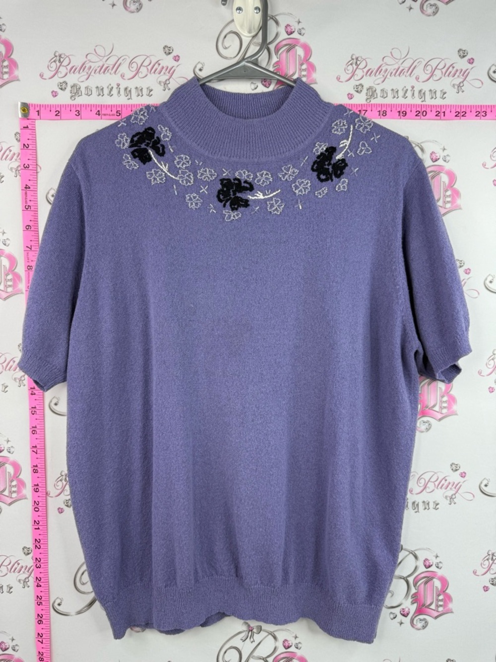 Tan jay shirt Lavender Short-Sleeve Knit Sweater with Black Floral Embroidery
